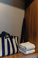 HAPPY HOTEL