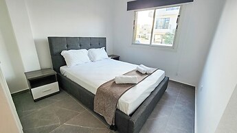 La Magenta Apartments