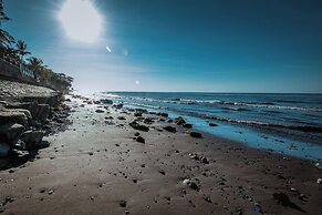 3 BR luxury beachfront with private pool