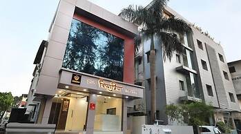 Vishnupriya Grand