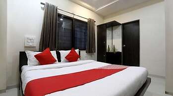 Vishnupriya Grand