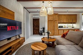 Tropical Tribe Villa by EVDEkimi - 3 BR