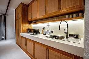 Tropical Tribe Villa by EVDEkimi - 3 BR