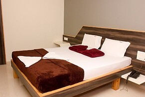 Hotel Anugraha Deluxe