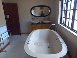 Jakes's Place Modern Comfortable & Sunny 3-bedroom House in Kensington