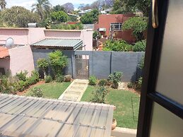 Jakes's Place Modern Comfortable & Sunny 3-bedroom House in Kensington