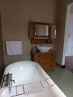 Jakes's Place Modern Comfortable & Sunny 3-bedroom House in Kensington