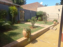 Jakes's Place Modern Comfortable & Sunny 3-bedroom House in Kensington