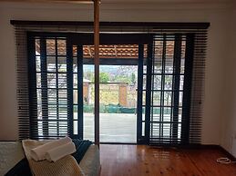 Jakes's Place Modern Comfortable & Sunny 3-bedroom House in Kensington