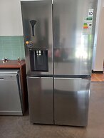 Jakes's Place Modern Comfortable & Sunny 3-bedroom House in Kensington