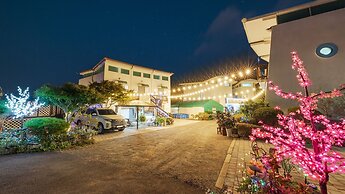 Taean Norabureo Pet Pension