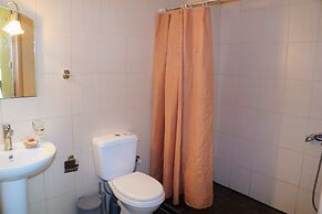 Olive Tree Hillside Apartment