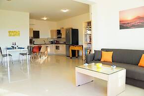 Olive Tree Hillside Apartment