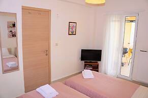 Olive Tree Hillside Apartment