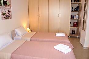 Olive Tree Hillside Apartment