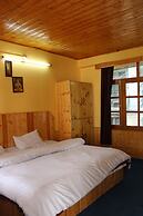 Apple Field House - Hotel in Old Manali