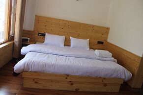 Apple Field House - Hotel in Old Manali