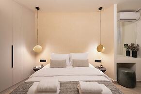 Cozy & Chic Stay Near Metro Station