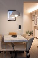 Cozy & Chic Stay Near Metro Station