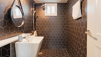 Jeju Pureunbada Pet Dokchae Pension