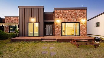 Jeju Pureunbada Pet Dokchae Pension