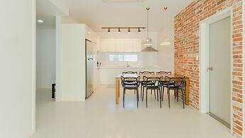 Jeju Pureunbada Pet Dokchae Pension