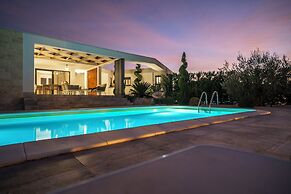 Villa Royal Green Two