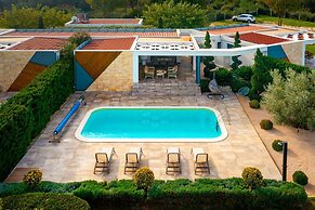 Villa Royal Green Two