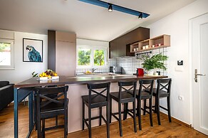 Villa Royal Green Two