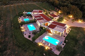 Villa Royal Green Two