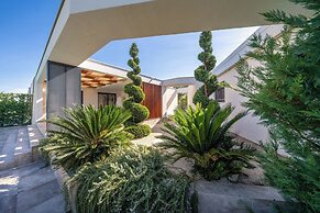 Villa Royal Green Two