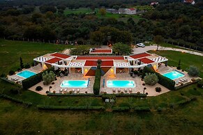 Villa Royal Green One