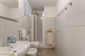 Spacious Studio in via Sammartini 33