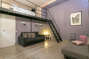 Spacious Studio in via Sammartini 33