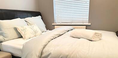 4 Bed House-garden-parking-15 min Elizabeth Line