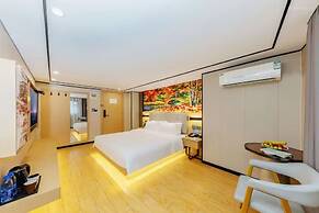 Yimimi Apartment-Guangzhou Shisanhang Yide Road Subway Station Branch