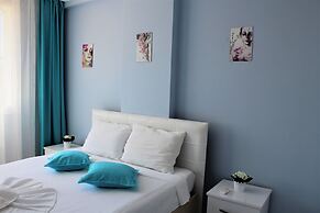 Mavi Restaurant & Apartments 1