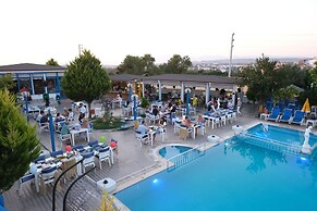 Mavi Restaurant & Apartments 1