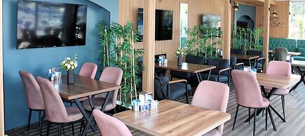 Mavi Restaurant & Apartments 1