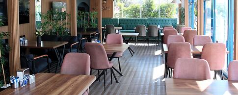 Mavi Restaurant & Apartments 1