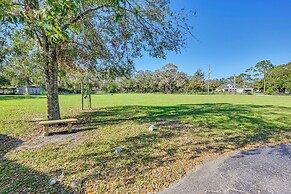 8 Mi to Tarpon Springs Sponge Docks: Home w/ Grill