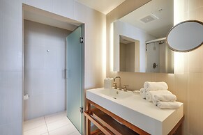 Resort-style Fort Lauderdale Condo: Balcony & View