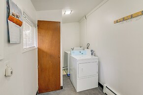 Anchorage Townhome: 2 Mi to Dwtn!