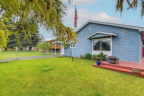 Anchorage Townhome: 2 Mi to Dwtn!