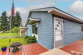 Anchorage Townhome: 2 Mi to Dwtn!