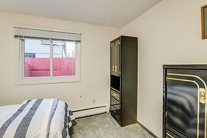 Anchorage Townhome: 2 Mi to Dwtn!
