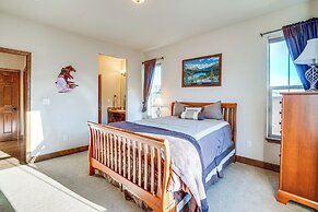 Mtn Views & Private Hot Tub: Granby Group Getaway!