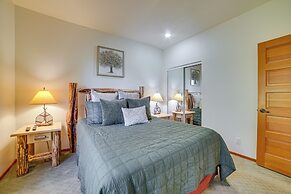 5 Mi to Skiing: Mammoth Lakes Home w/ Pool Table!