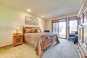 5 Mi to Skiing: Mammoth Lakes Home w/ Pool Table!