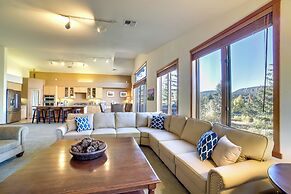 5 Mi to Skiing: Mammoth Lakes Home w/ Pool Table!